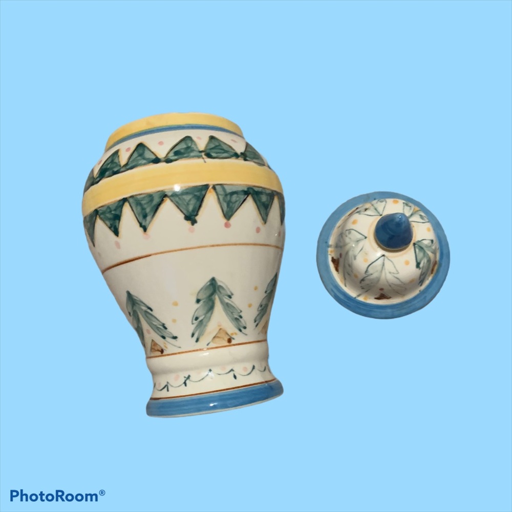 Vintage 18 Daniel brand vase